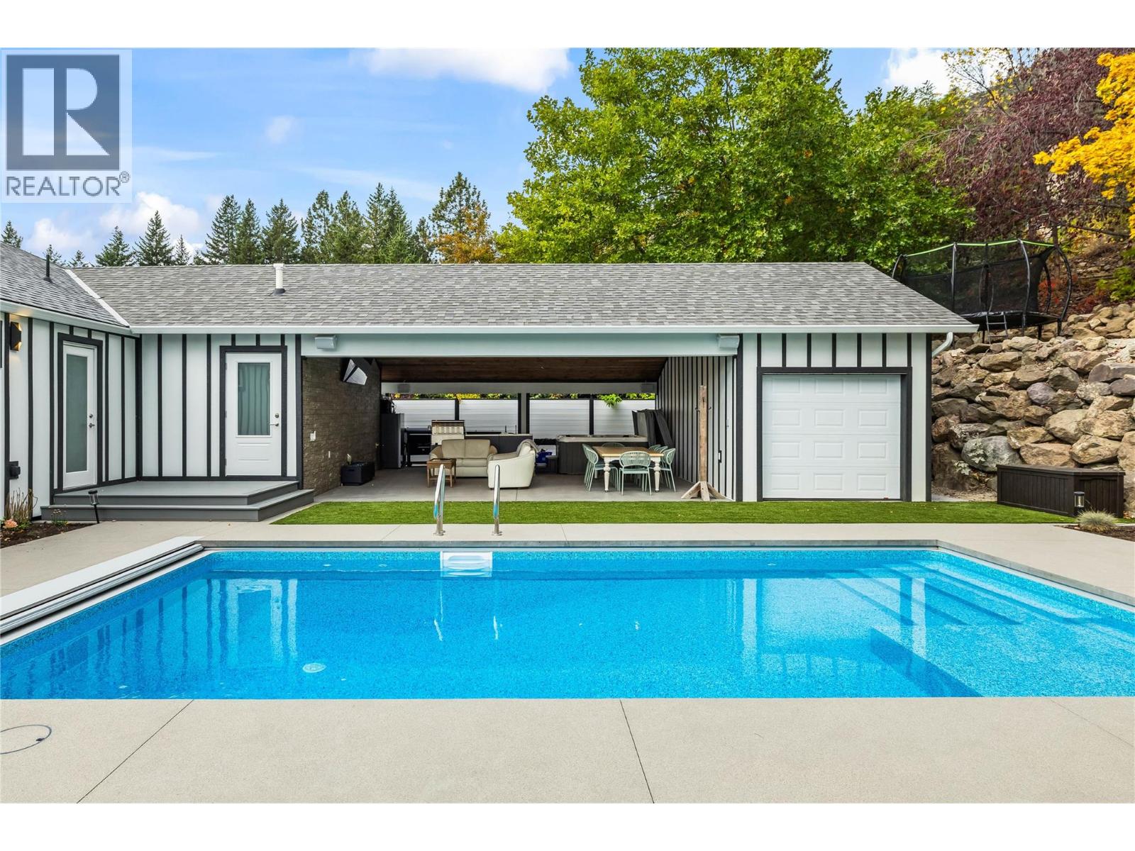  2336 Shannon Woods Drive, West Kelowna