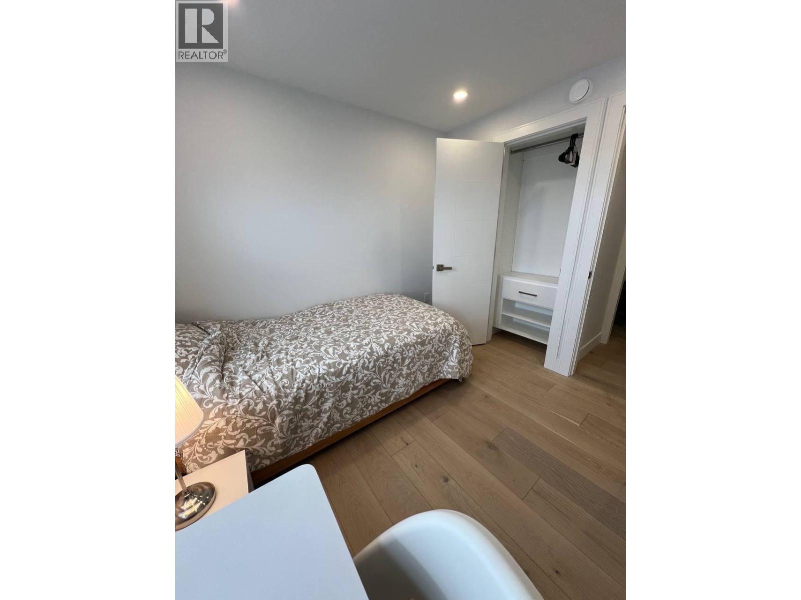 2885 E GEORGIA STREET, Vancouver