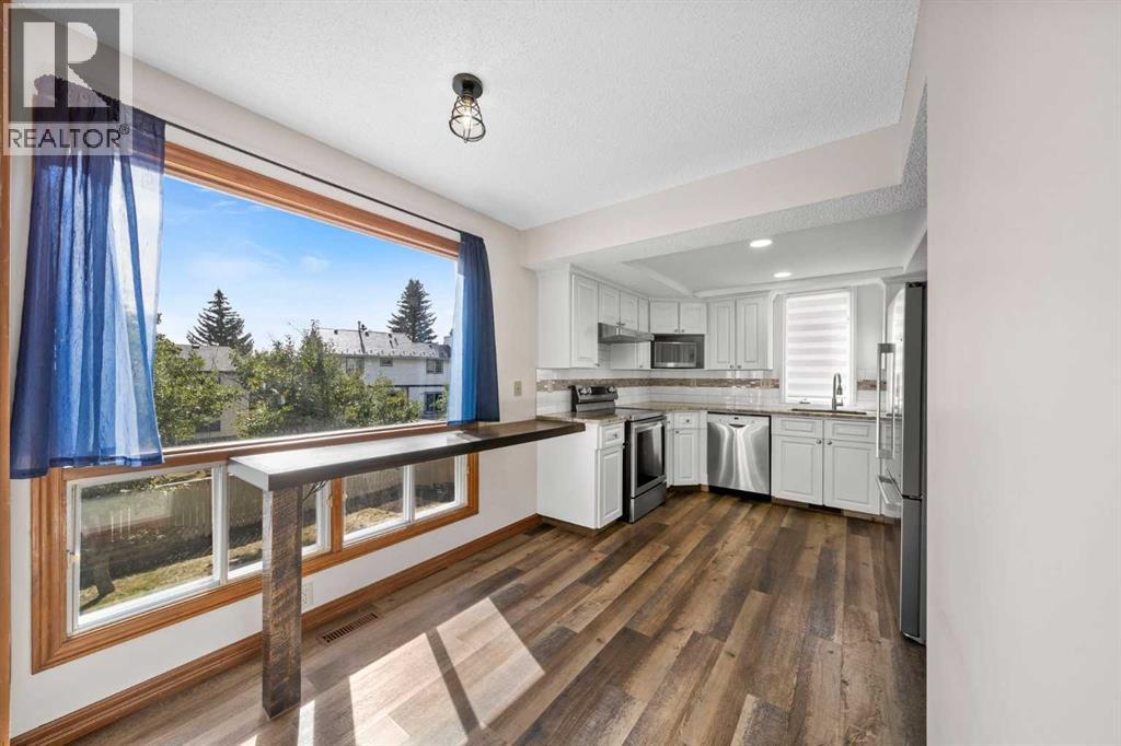 Single Family House for Sale in  Strathlorne Crescent SW Strathcona Park Calgary 