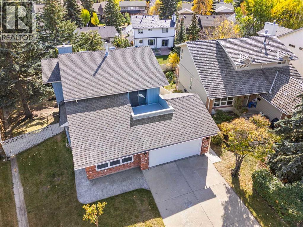 Single Family House for Sale in  Strathlorne Crescent SW Strathcona Park Calgary 