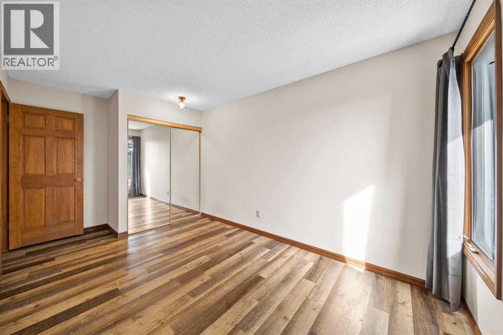 Single Family House for Sale in  Strathlorne Crescent SW Strathcona Park Calgary 