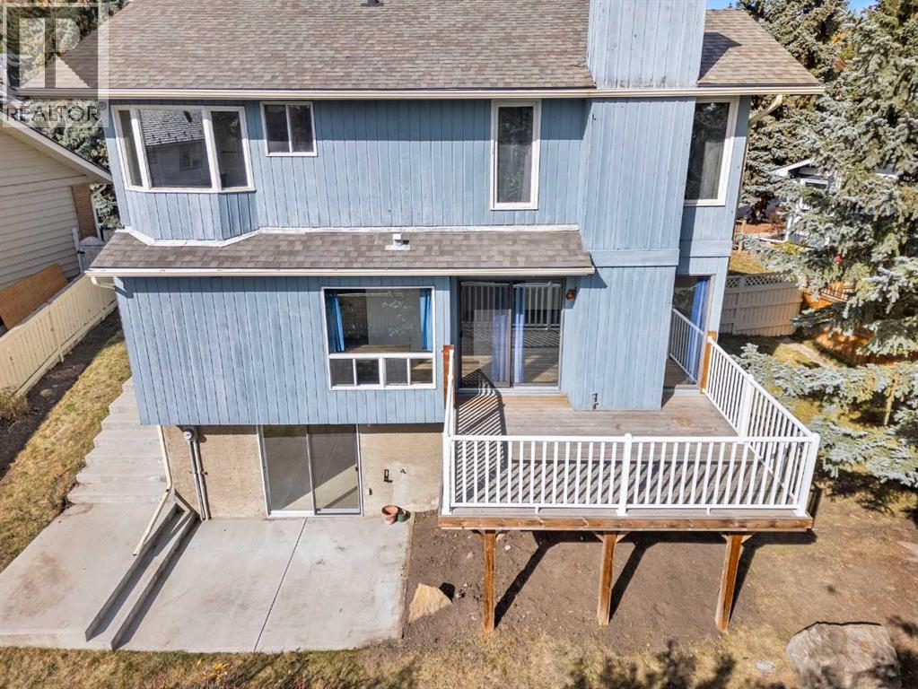 Single Family House for Sale in  Strathlorne Crescent SW Strathcona Park Calgary 