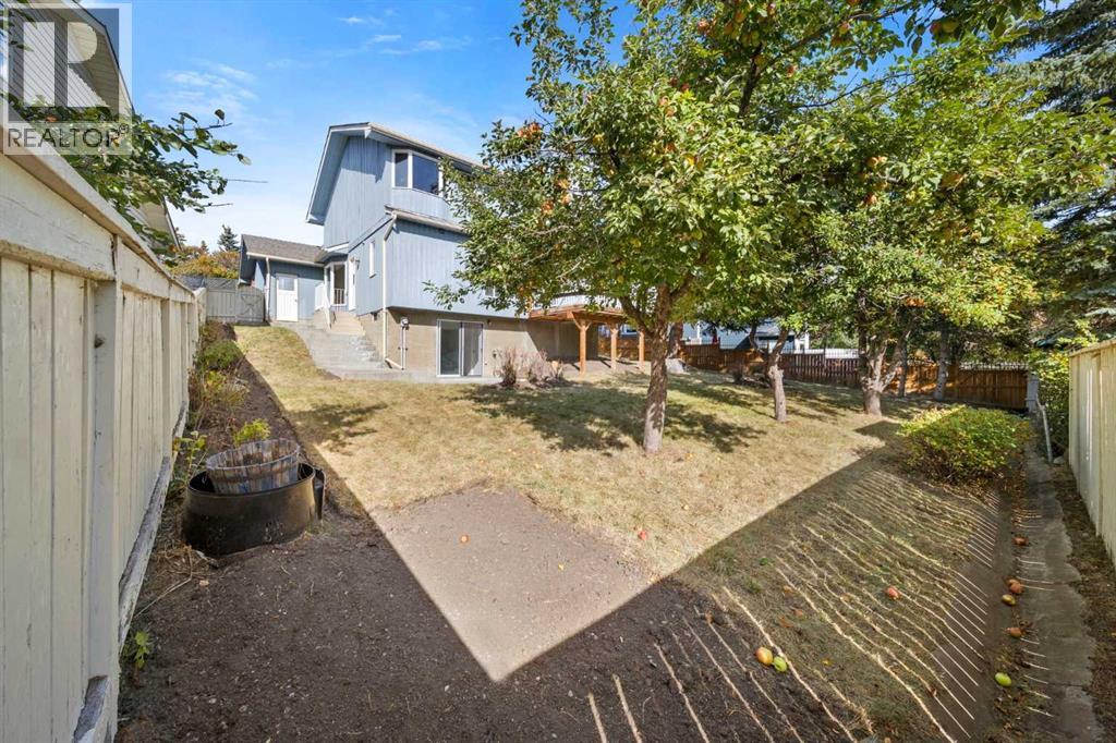 Single Family House for Sale in  Strathlorne Crescent SW Strathcona Park Calgary 