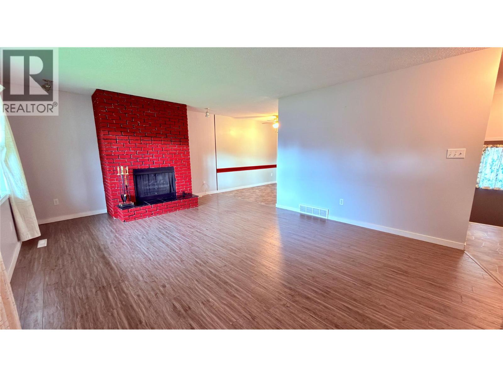 431 Hartland Avenue, Midway