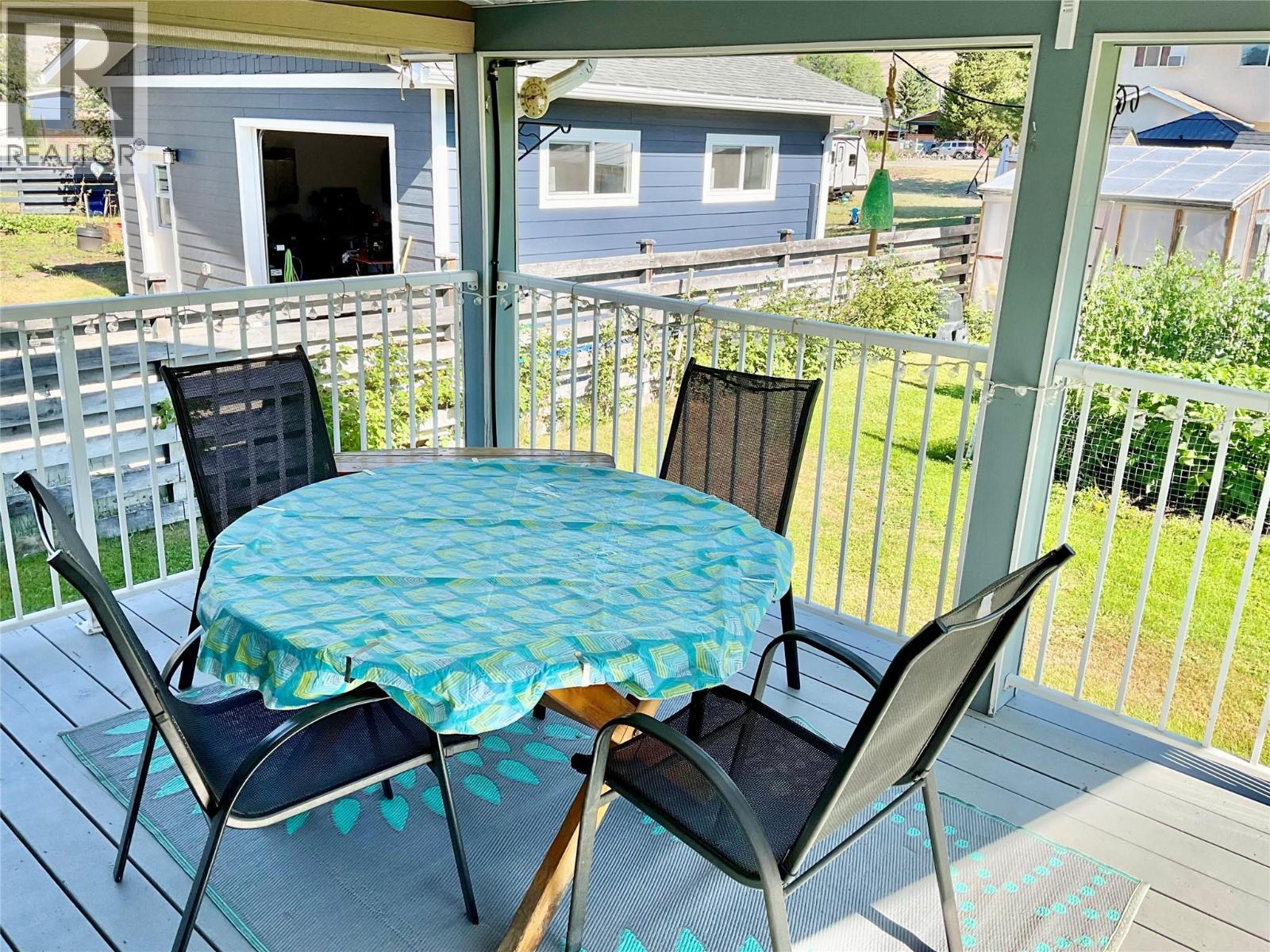 431 Hartland Avenue, Midway