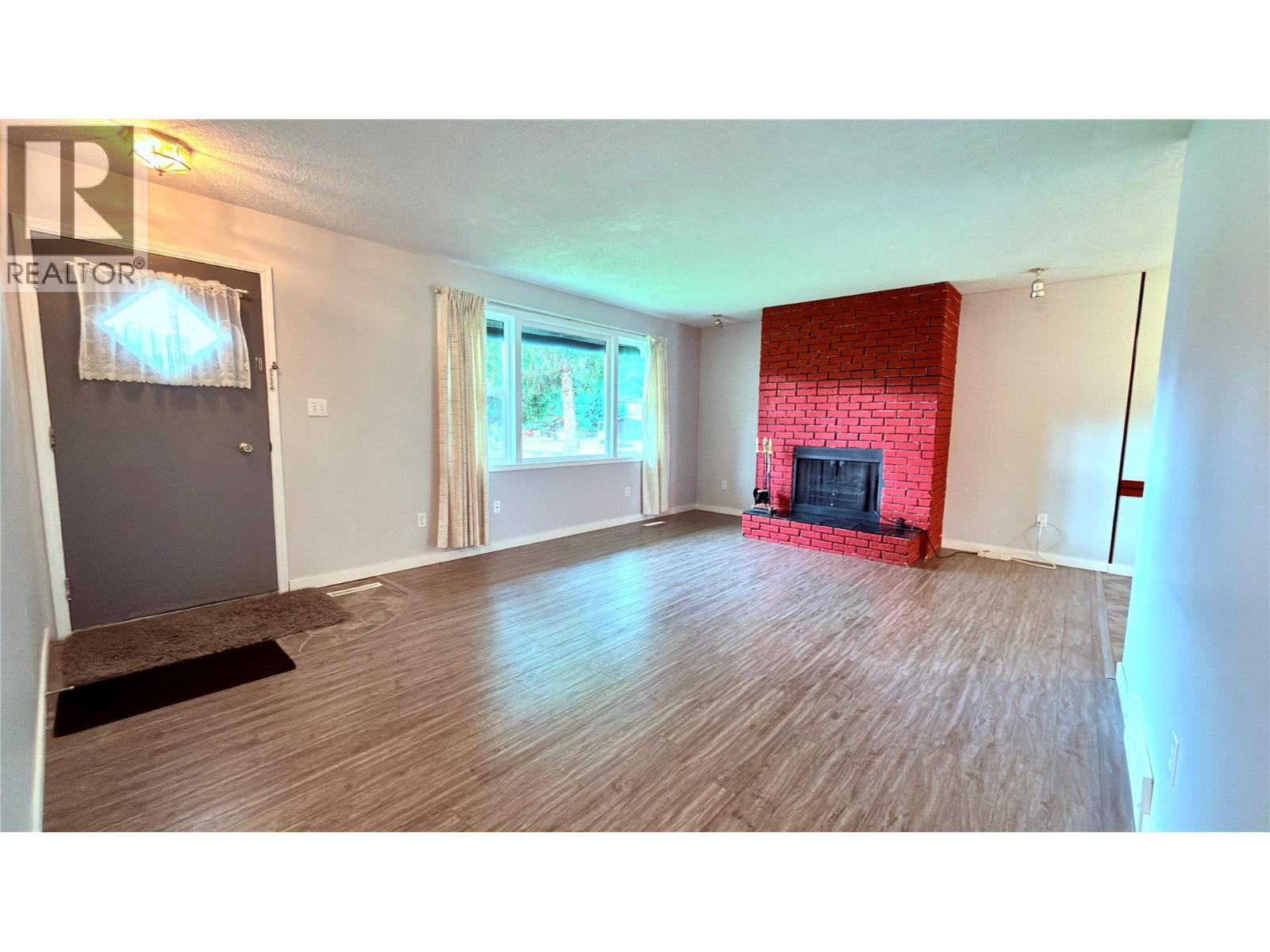 431 Hartland Avenue, Midway