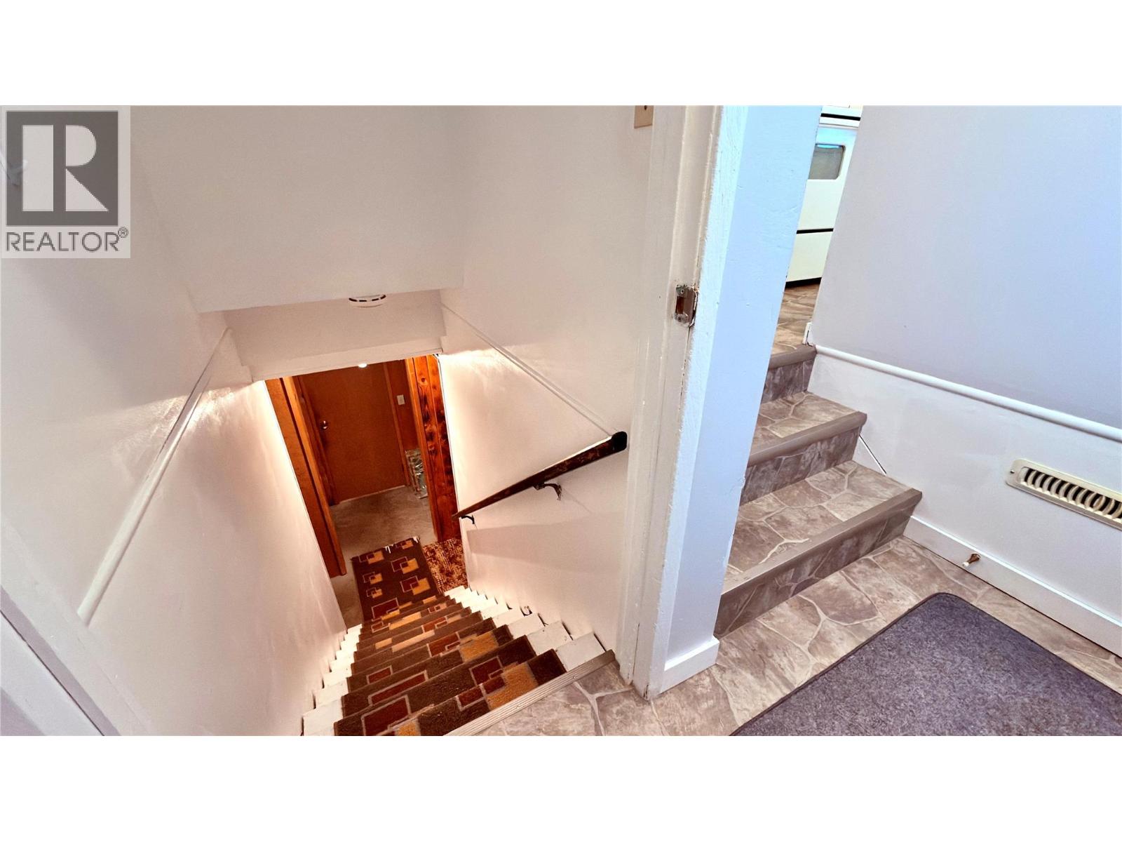 431 Hartland Avenue, Midway