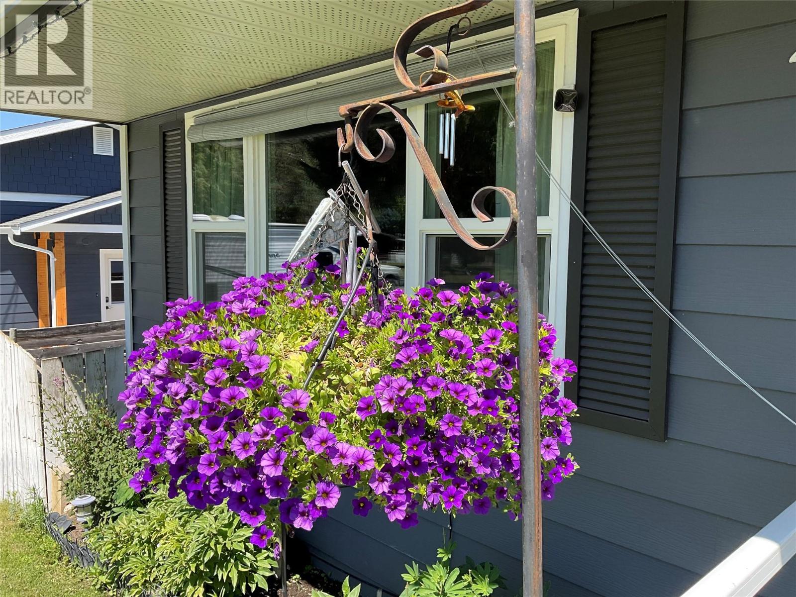 431 Hartland Avenue, Midway