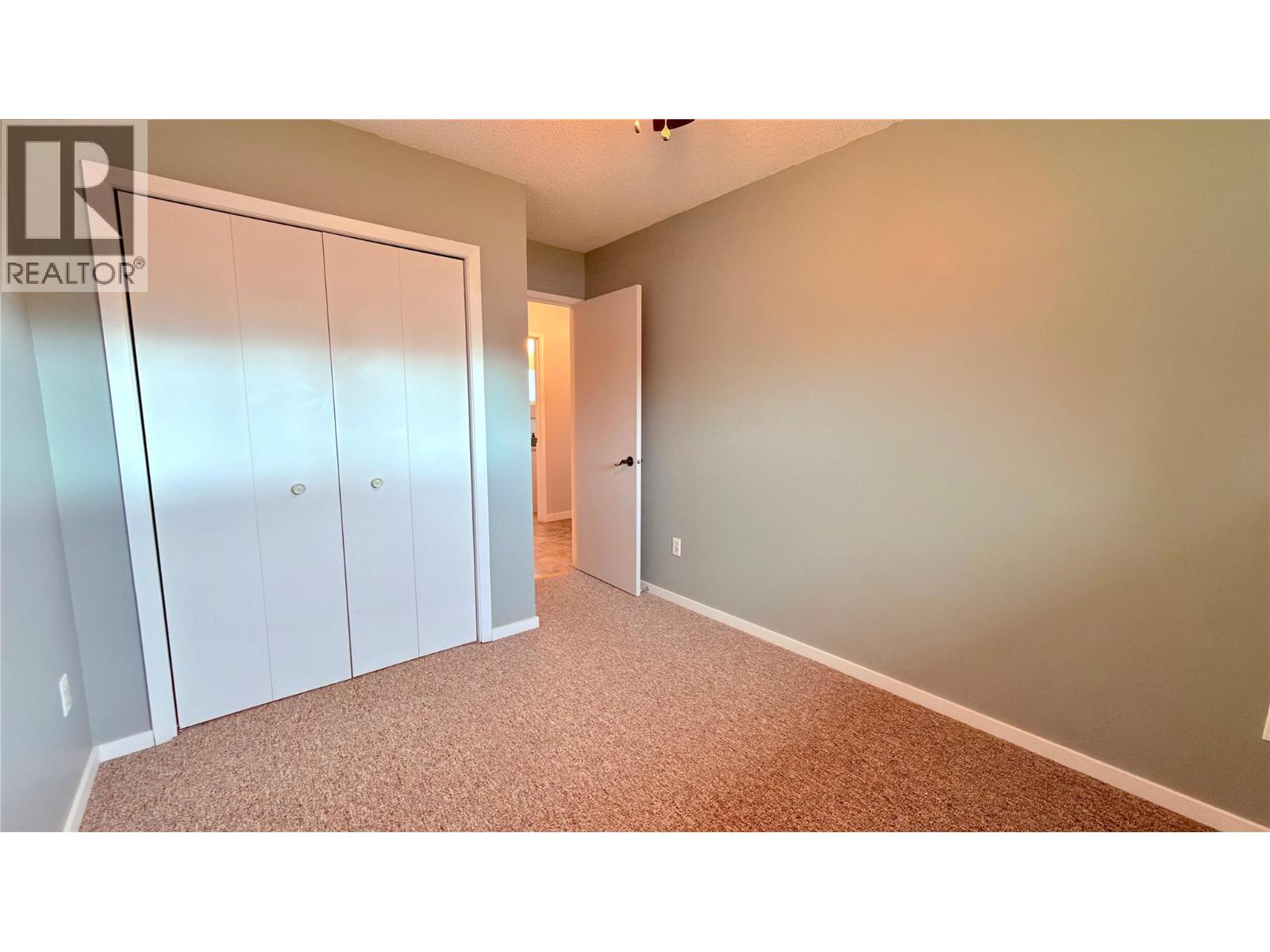 431 Hartland Avenue, Midway