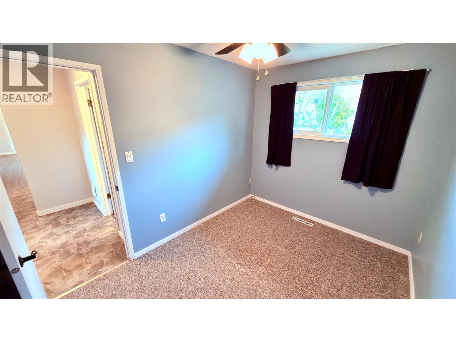 431 Hartland Avenue, Midway