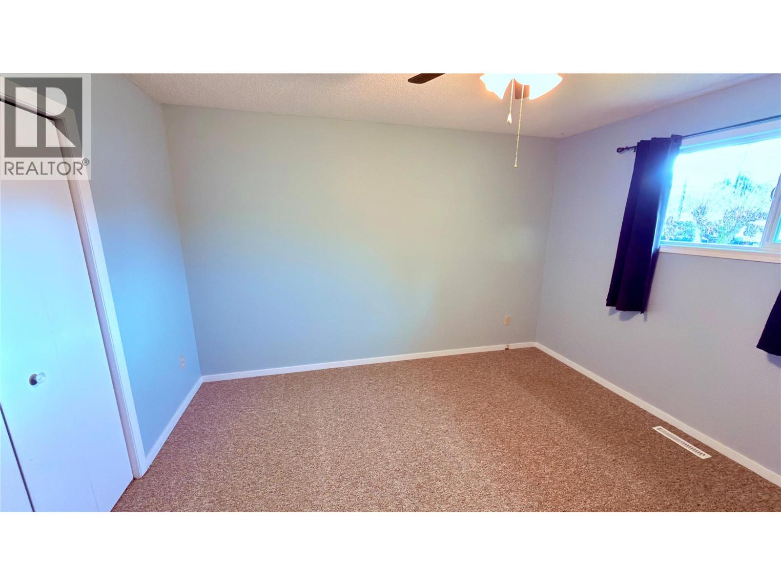 431 Hartland Avenue, Midway