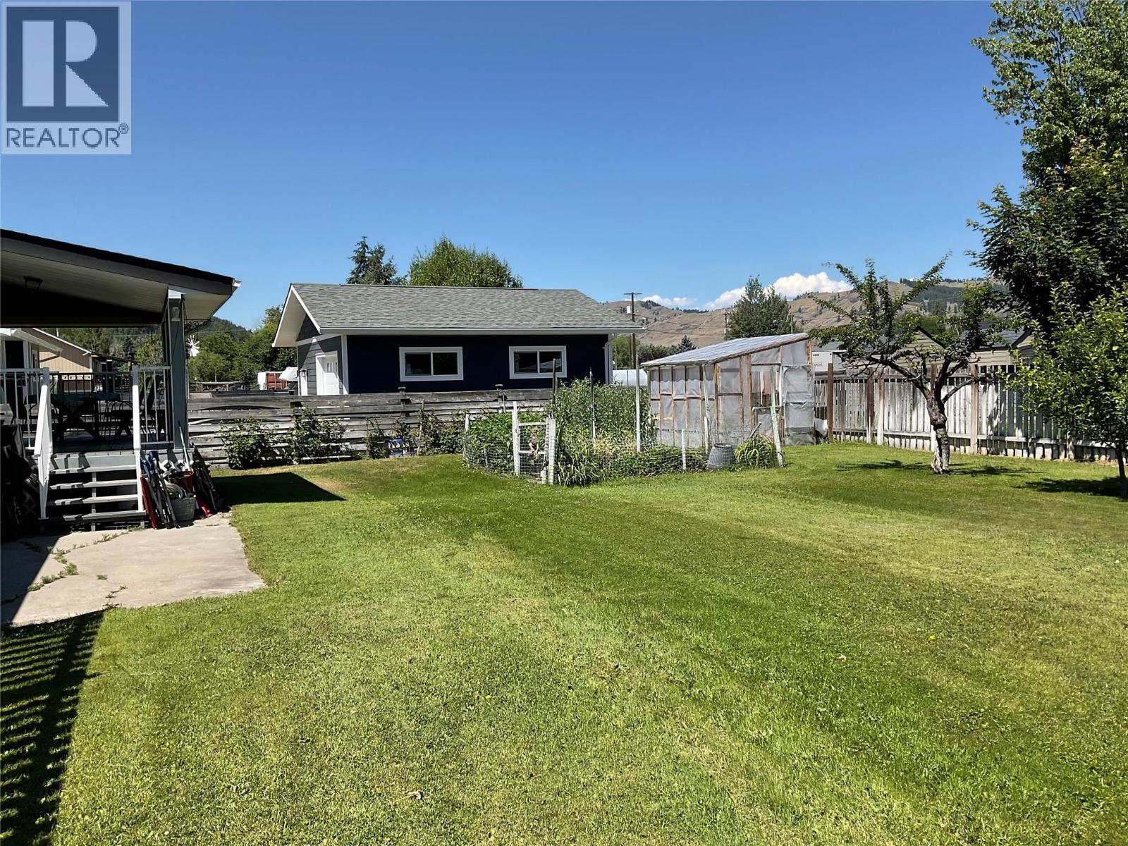 431 Hartland Avenue, Midway