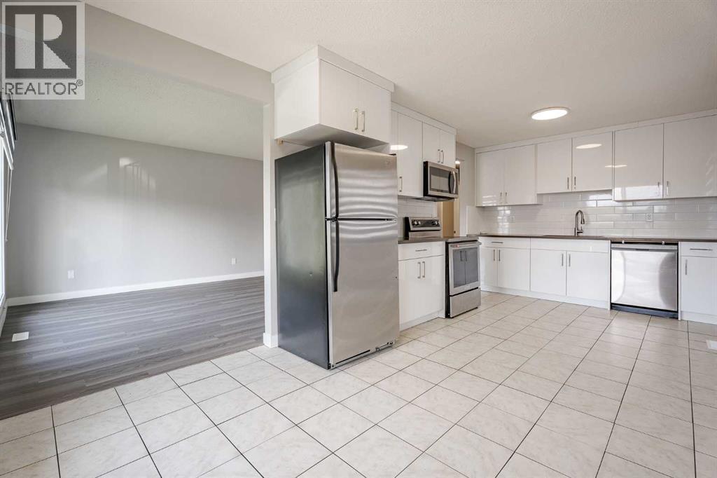 Multi-family House Bi-level for Sale in  Sabrina Road SW Southwood Calgary 