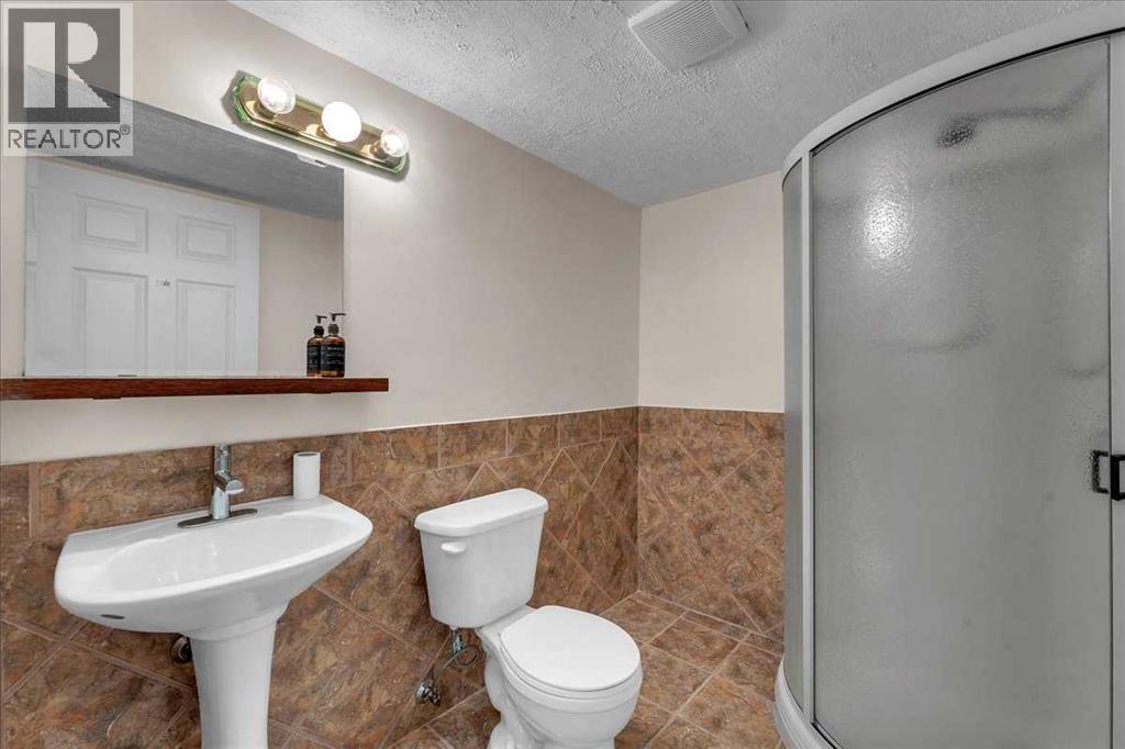 Single Family House for Sale in  Tuscany Ridge Terrace NW Tuscany Calgary 