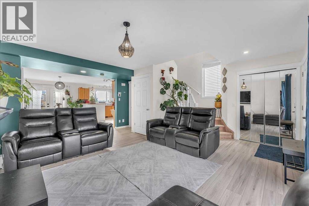 Single Family House for Sale in  Tuscany Ridge Terrace NW Tuscany Calgary 