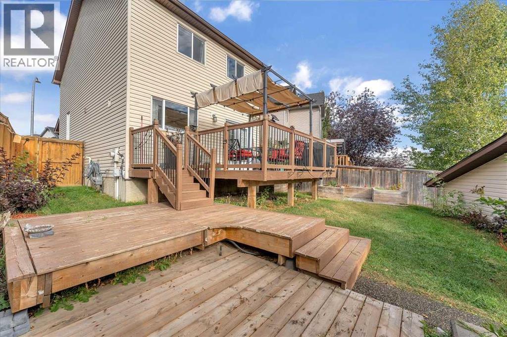 Single Family House for Sale in  Tuscany Ridge Terrace NW Tuscany Calgary 