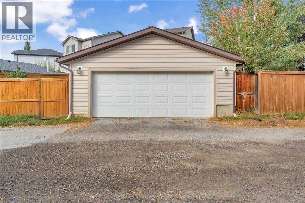 Single Family House for Sale in  Tuscany Ridge Terrace NW Tuscany Calgary 