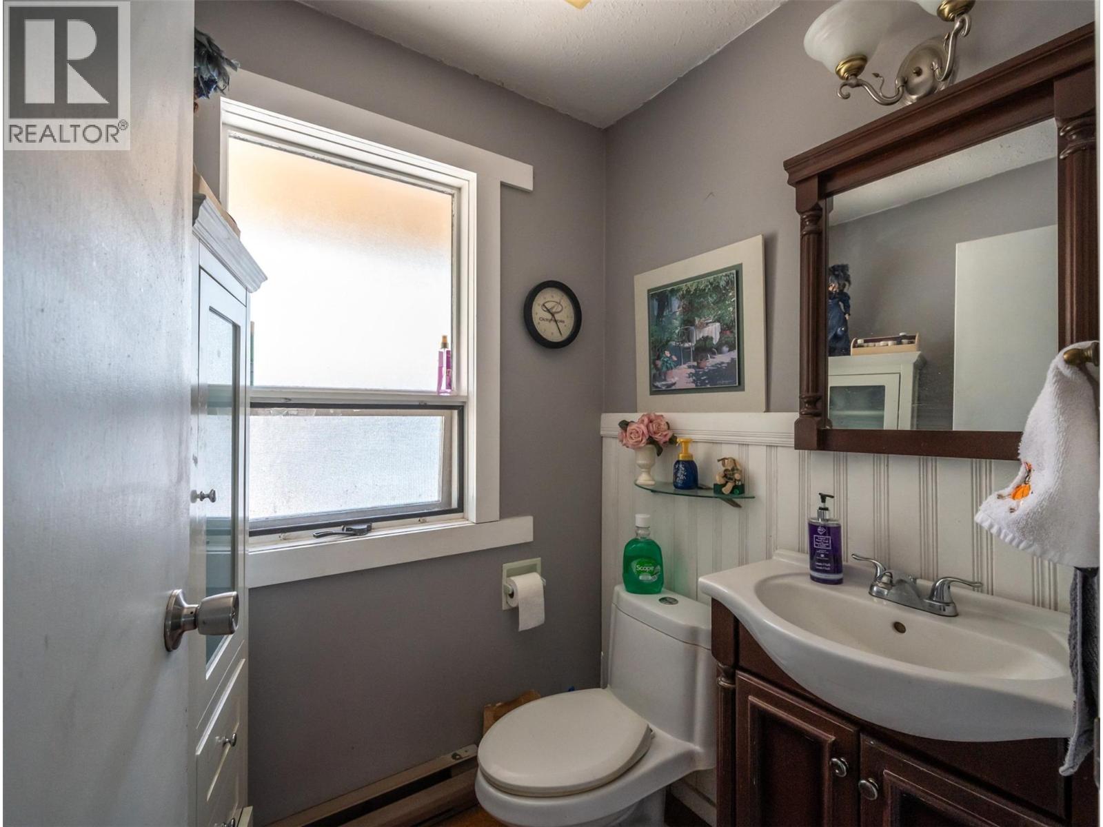 256 McCuddy Creek Road, Oliver