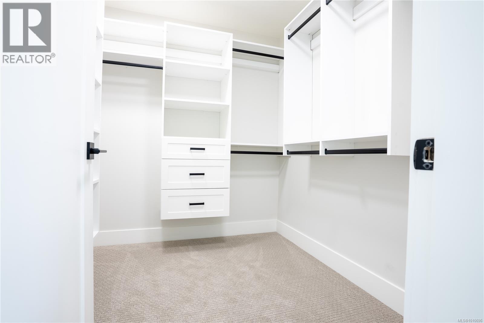  1536 Marble Place, Langford