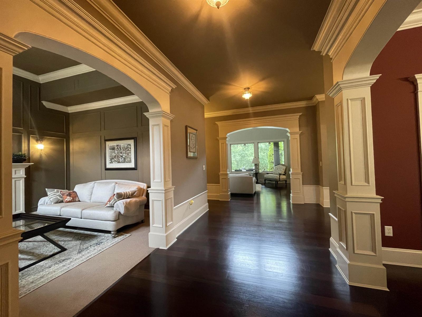 16045 30 AVE - main photo