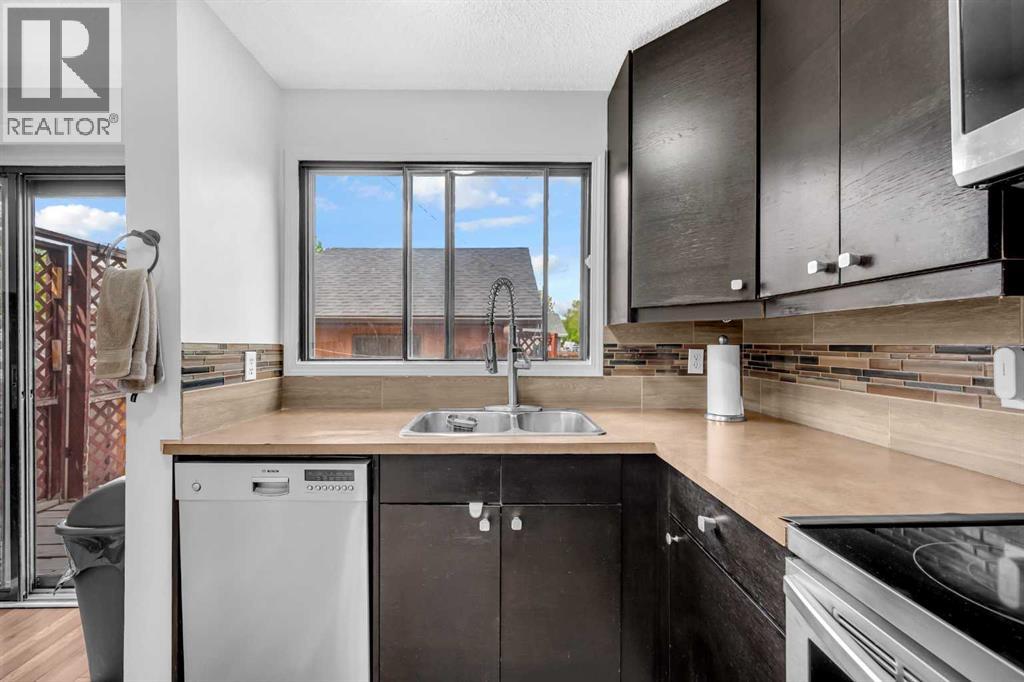 Single Family House for Sale in  Templegreen Road NE Temple Calgary 