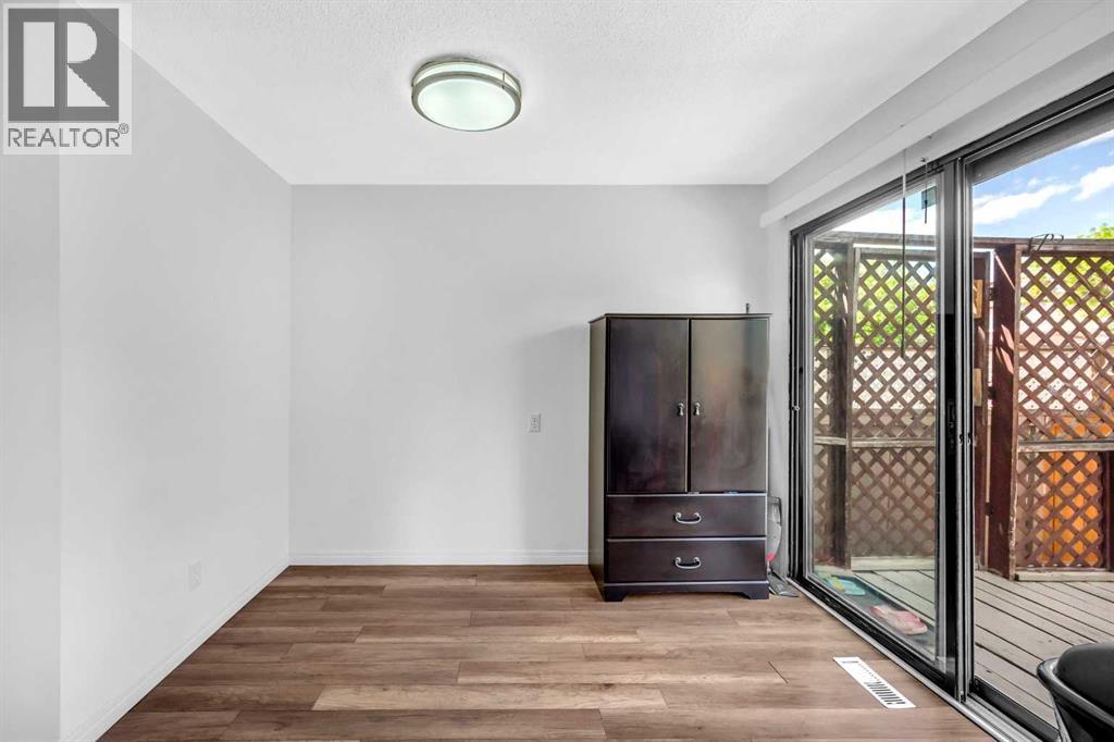 Single Family House for Sale in  Templegreen Road NE Temple Calgary 