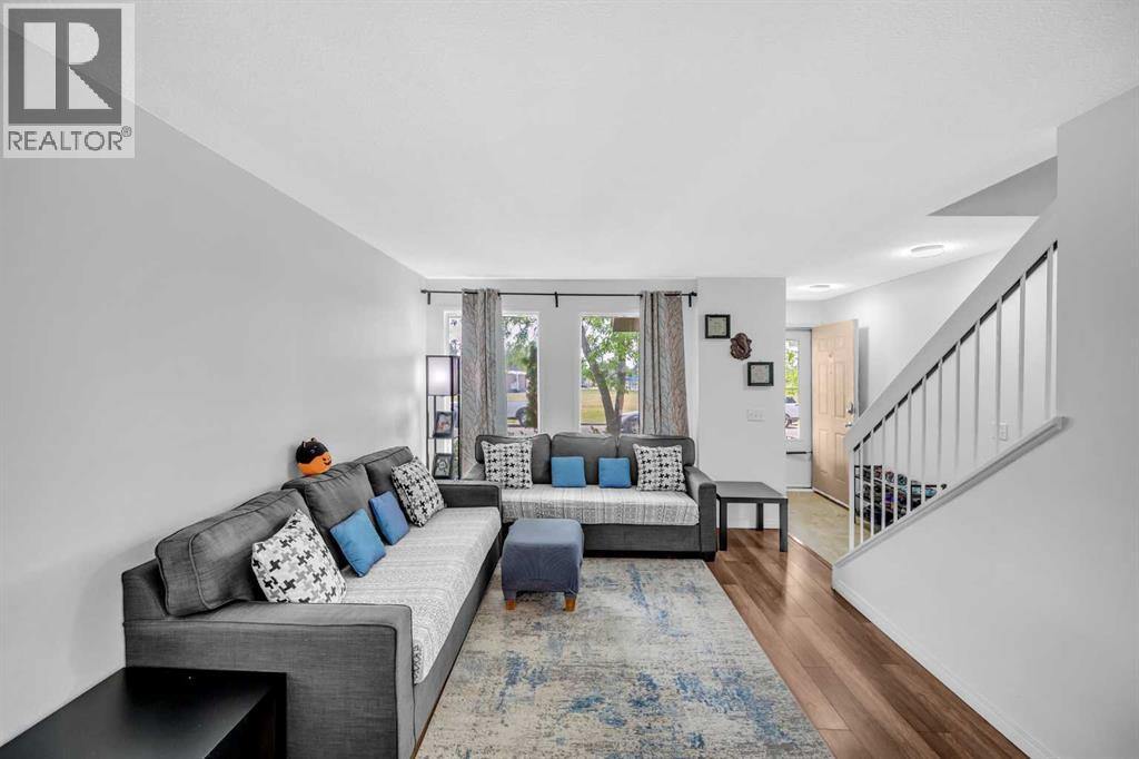 Single Family House for Sale in  Templegreen Road NE Temple Calgary 