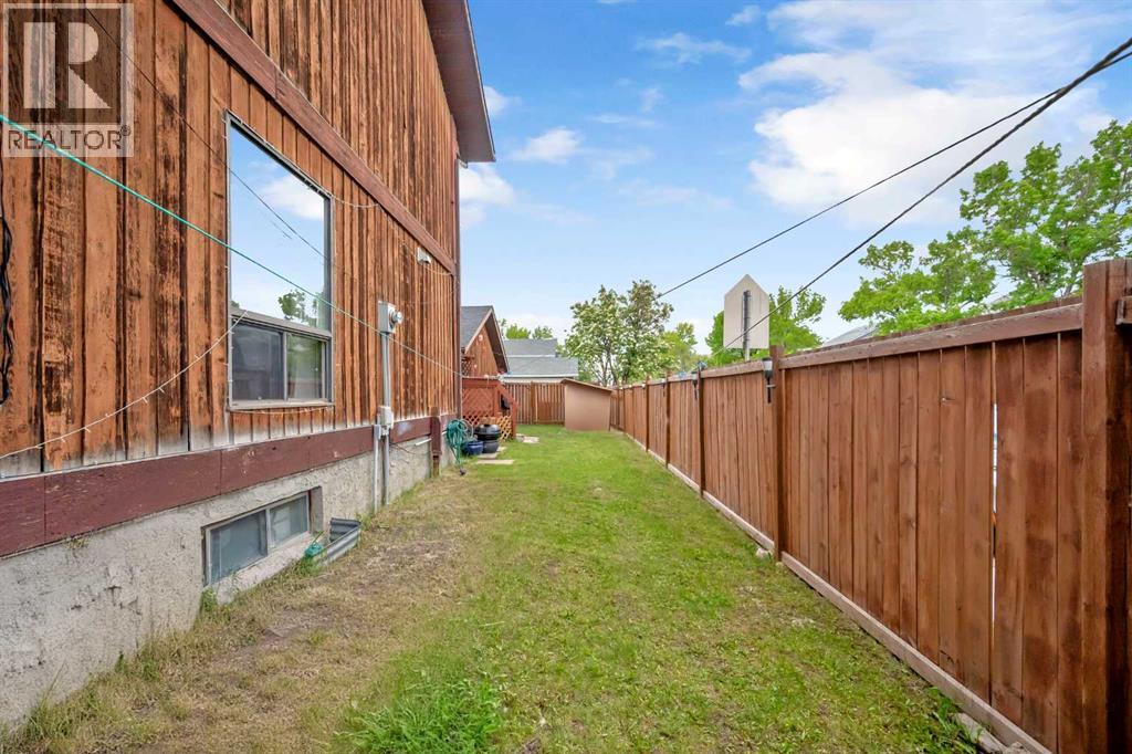 Single Family House for Sale in  Templegreen Road NE Temple Calgary 