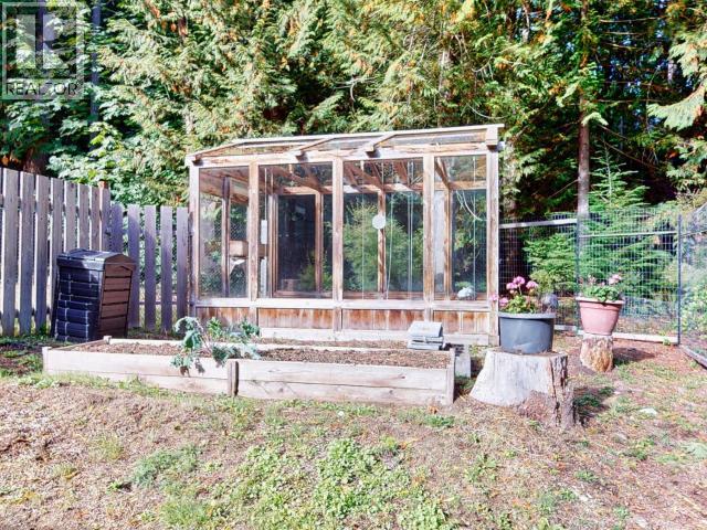 7734 MC AULAY ROAD, Powell River