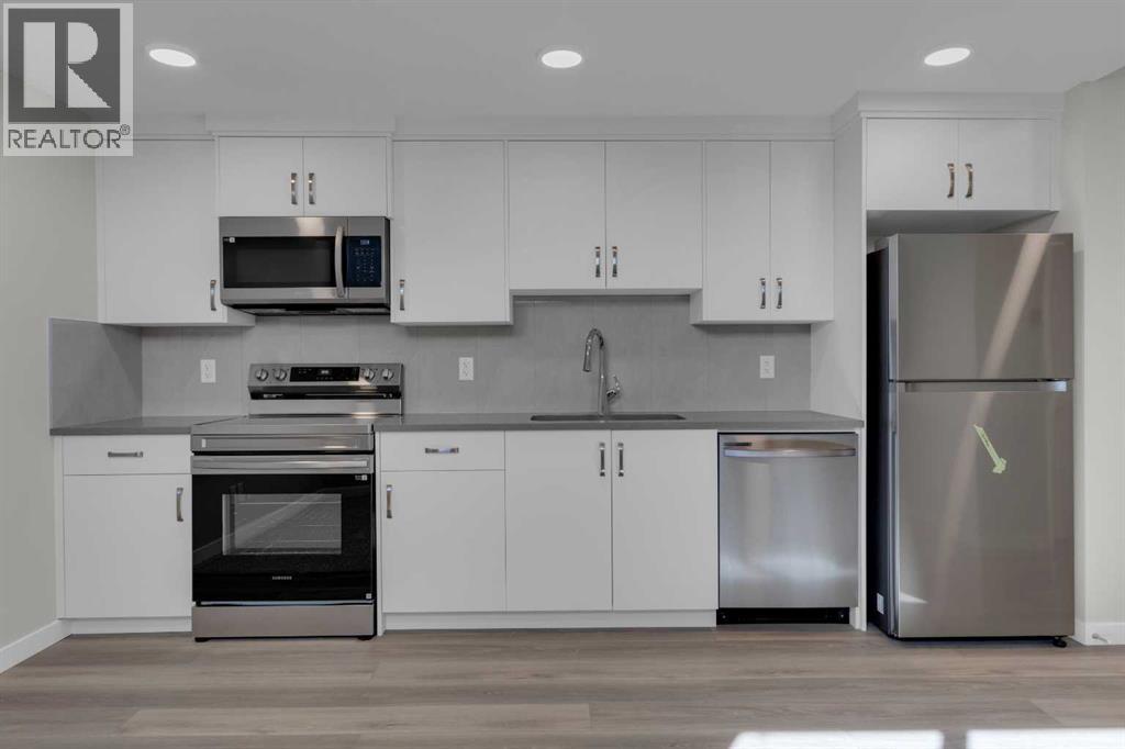 Single Family House for Sale in  Silver Spruce Road SW Silverado Calgary 