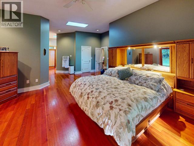 7734 MC AULAY ROAD, Powell River