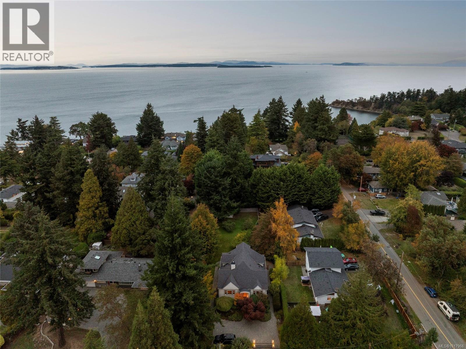 1690 Ash Rd, Saanich