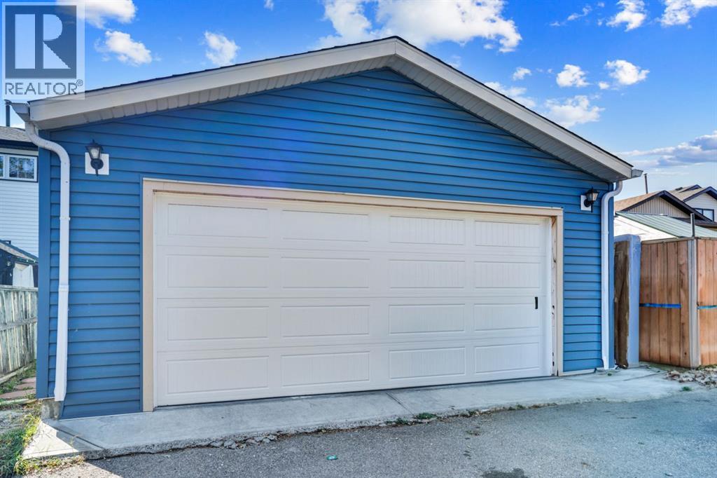 Single Family House for Sale in  Tararidge Close NE Taradale Calgary 