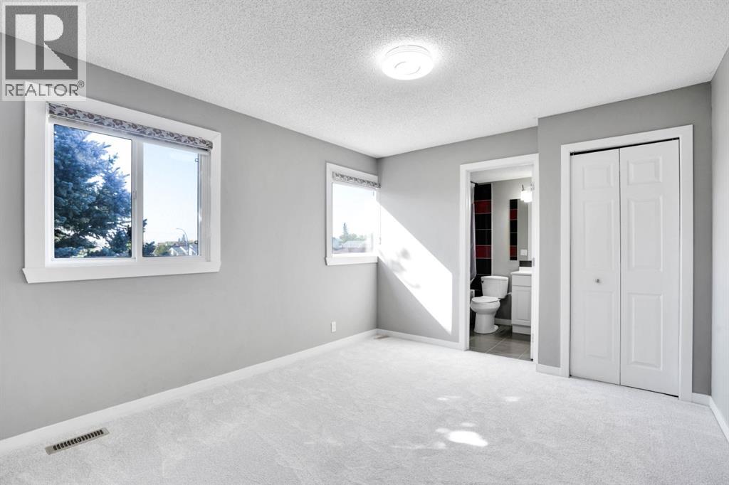 Single Family House for Sale in  Tararidge Close NE Taradale Calgary 