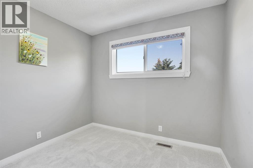 Single Family House for Sale in  Tararidge Close NE Taradale Calgary 