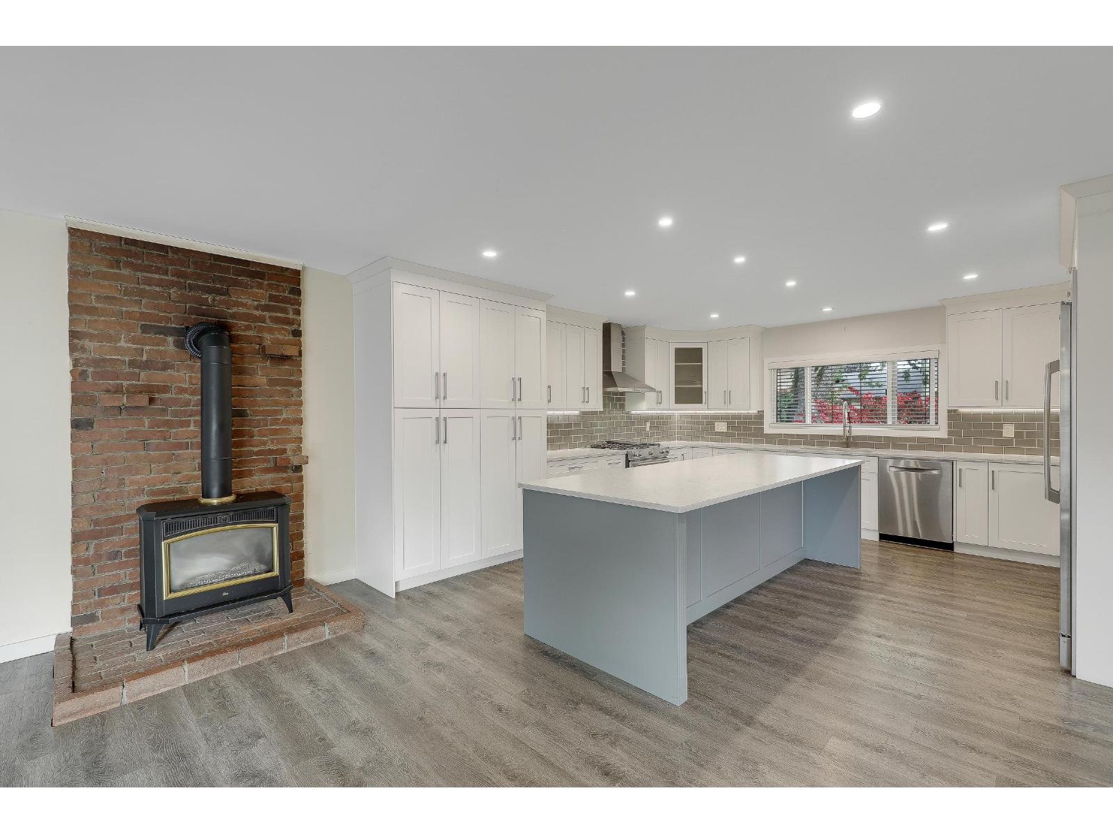 9671 153A STREET, Surrey