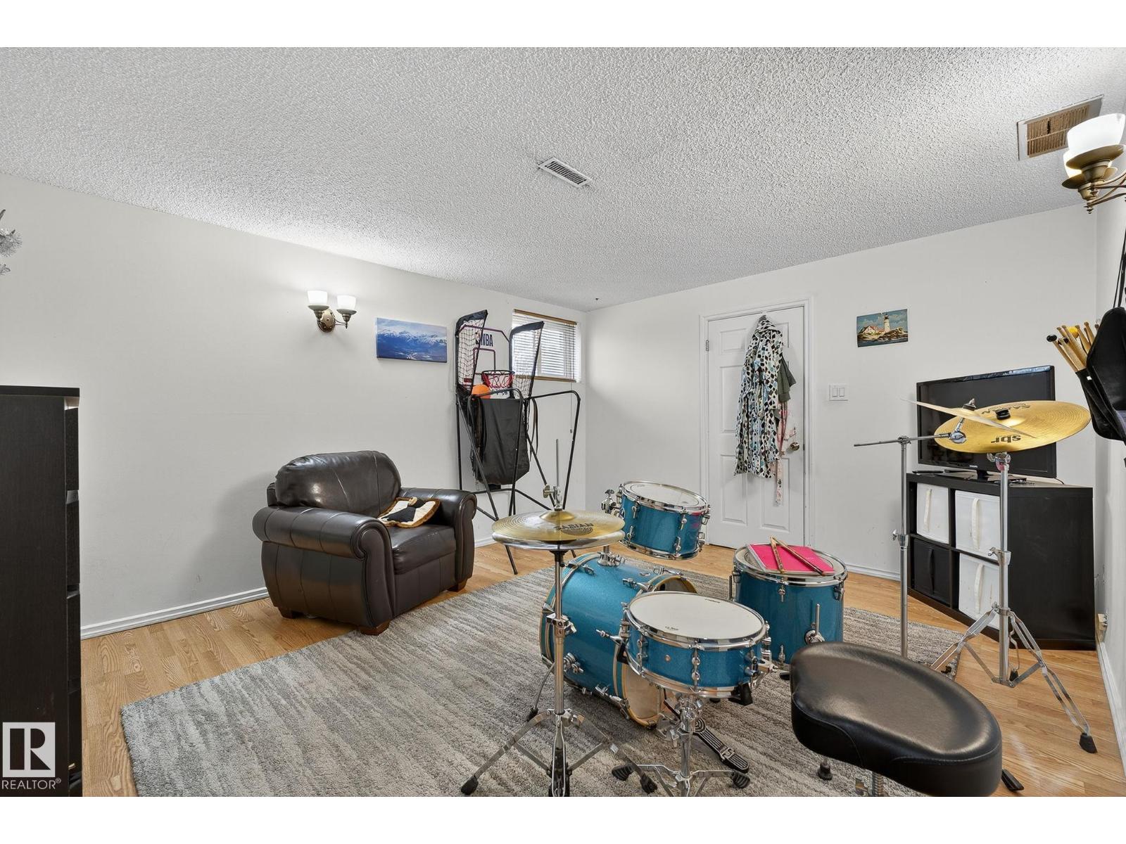 Single Family House Bungalow for Sale in   ST NW Edmonton 