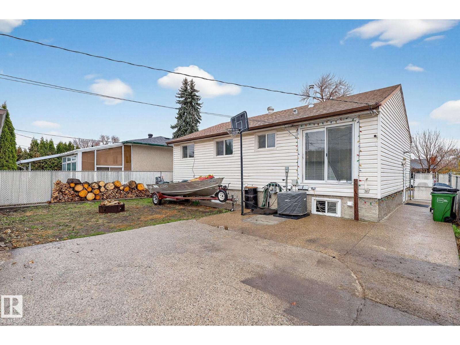 Single Family House Bungalow for Sale in   ST NW Edmonton 