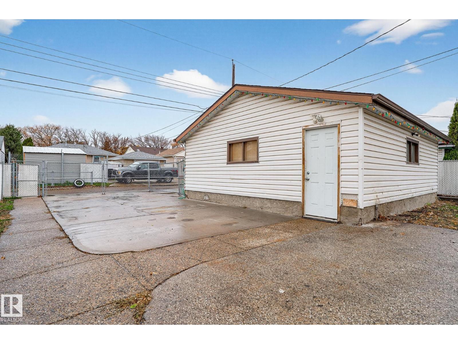 Single Family House Bungalow for Sale in   ST NW Edmonton 