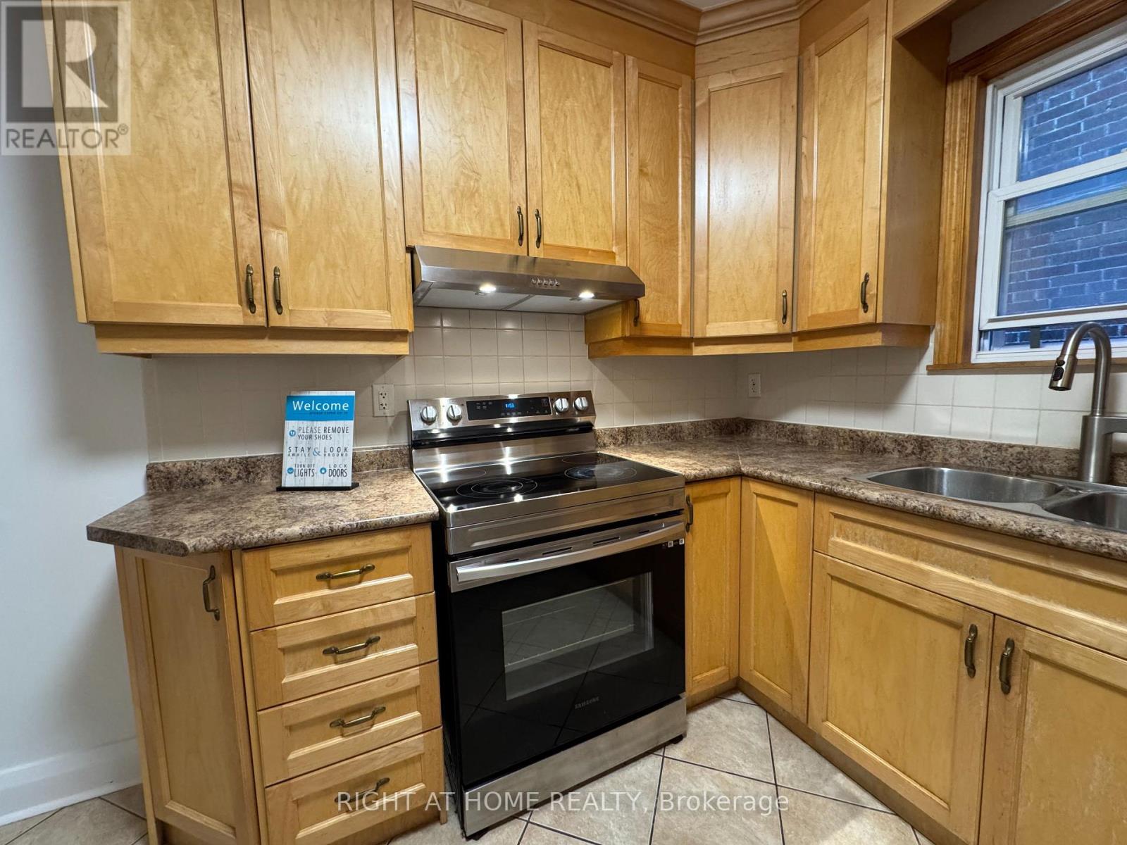 1198 AVENUE ROAD - 2