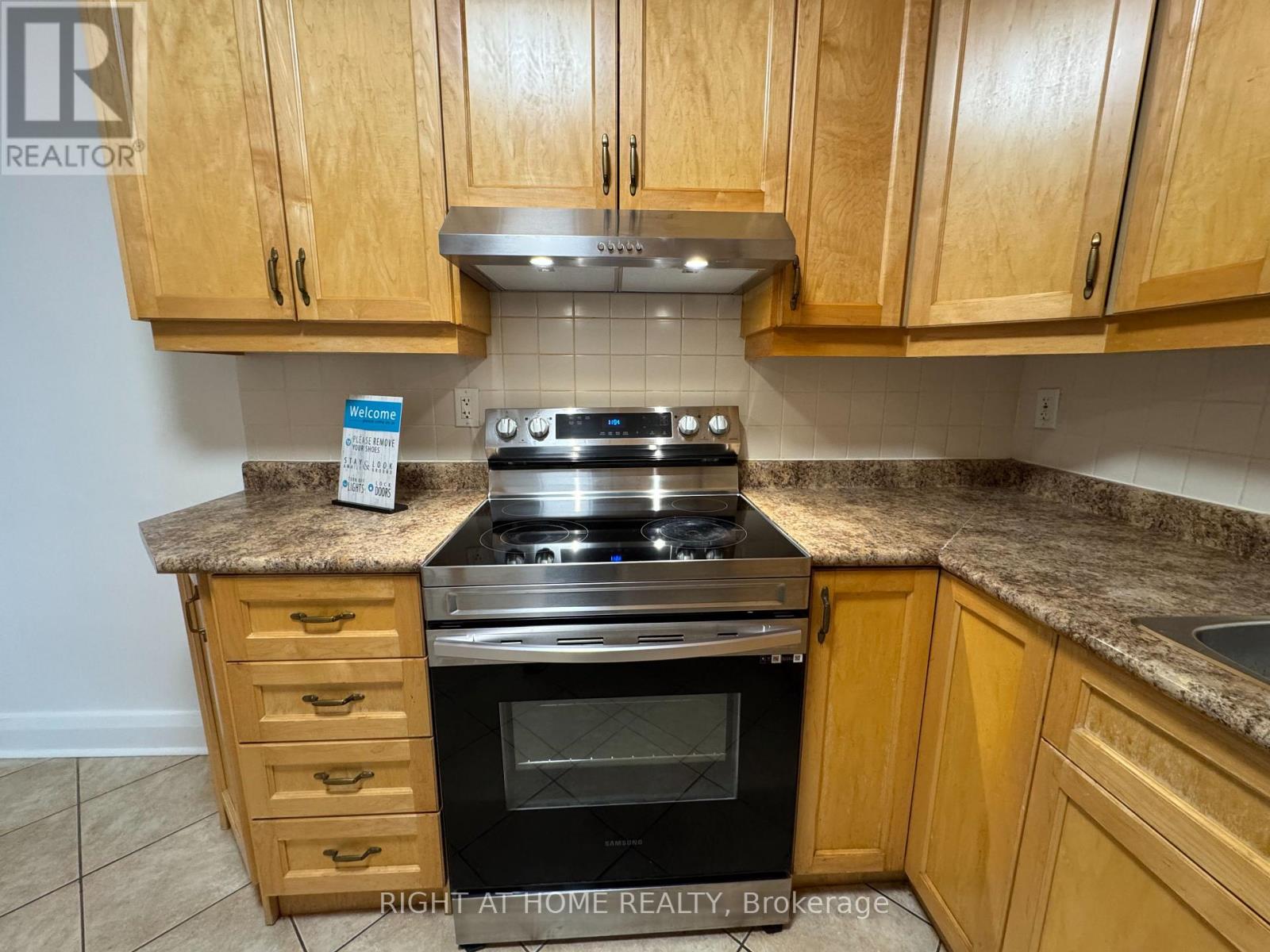 1198 AVENUE ROAD - 4