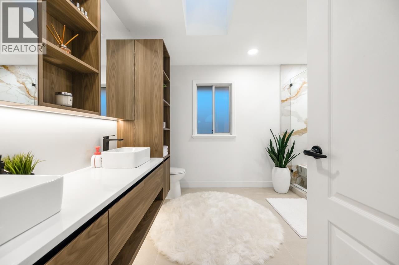 22531 MCCLINTON Avenue, Richmond