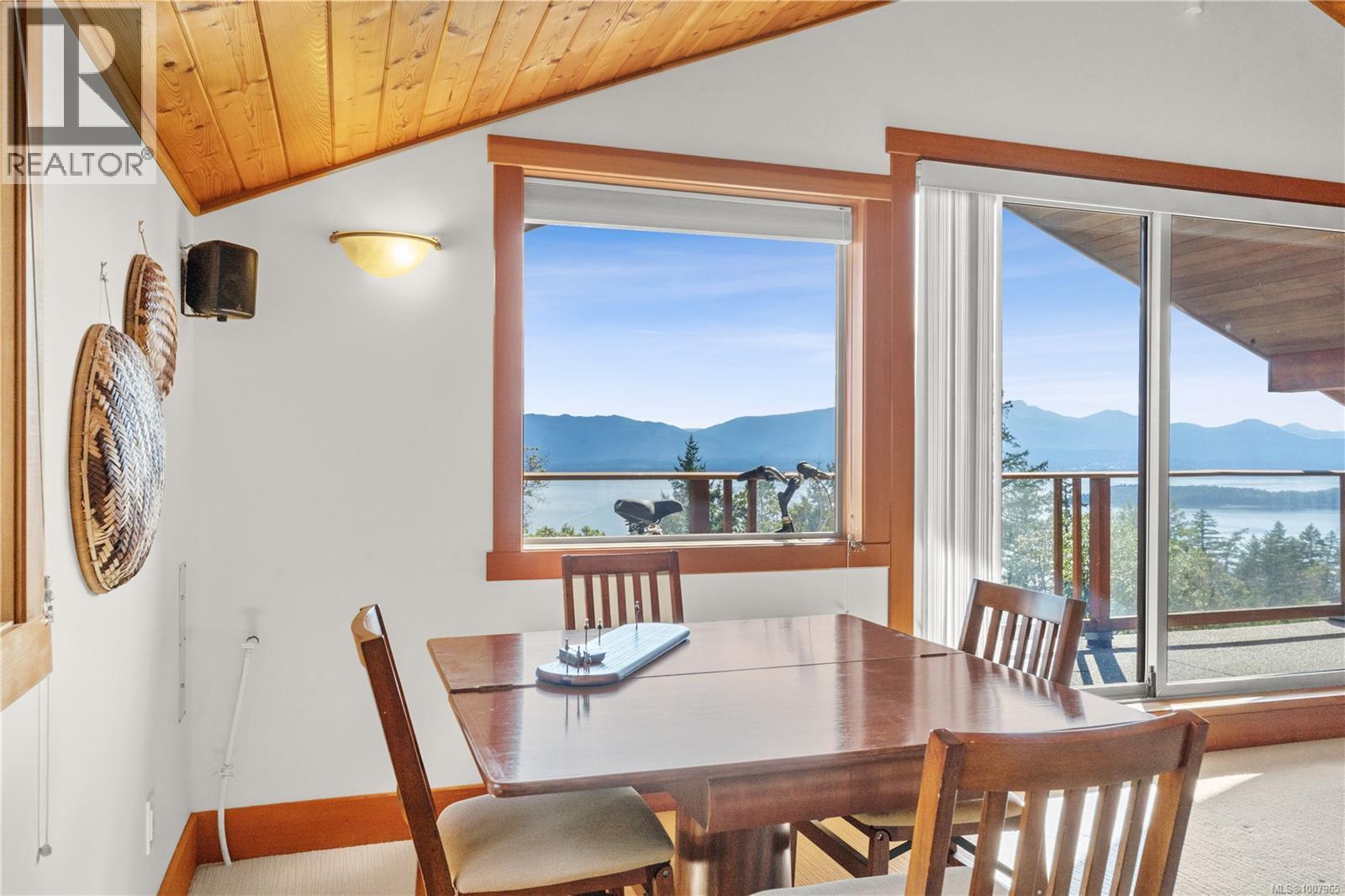 248 Suneagle Dr, Salt Spring