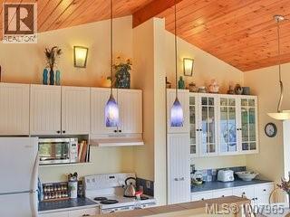 248 Suneagle Dr, Salt Spring