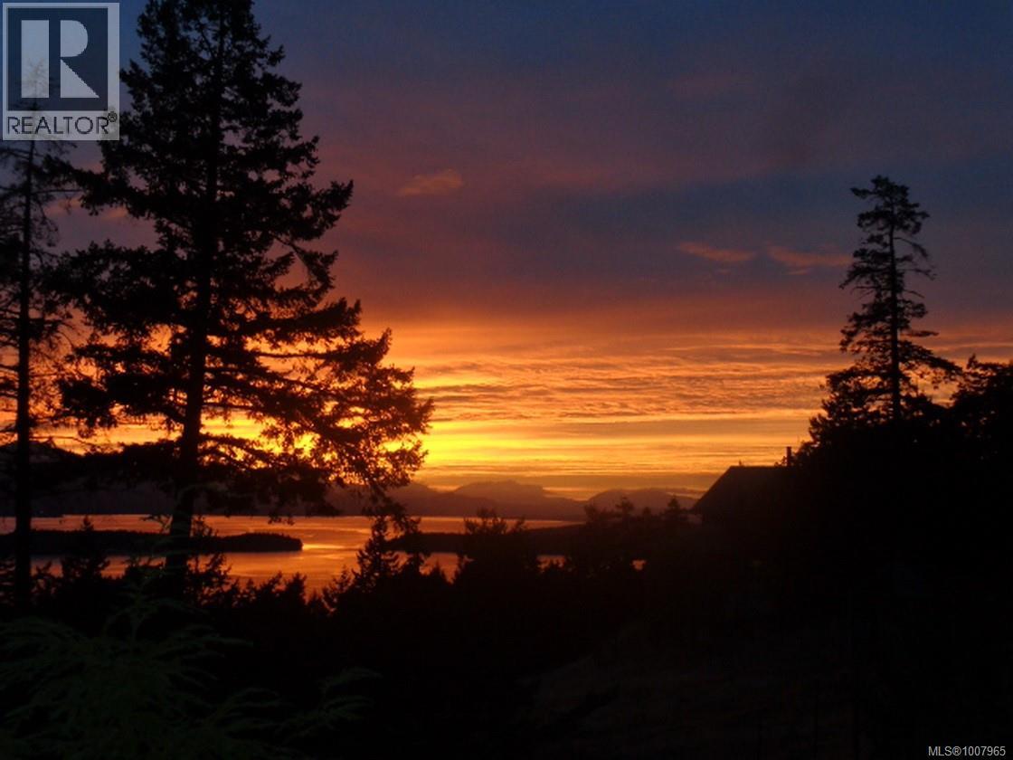 248 Suneagle Dr, Salt Spring