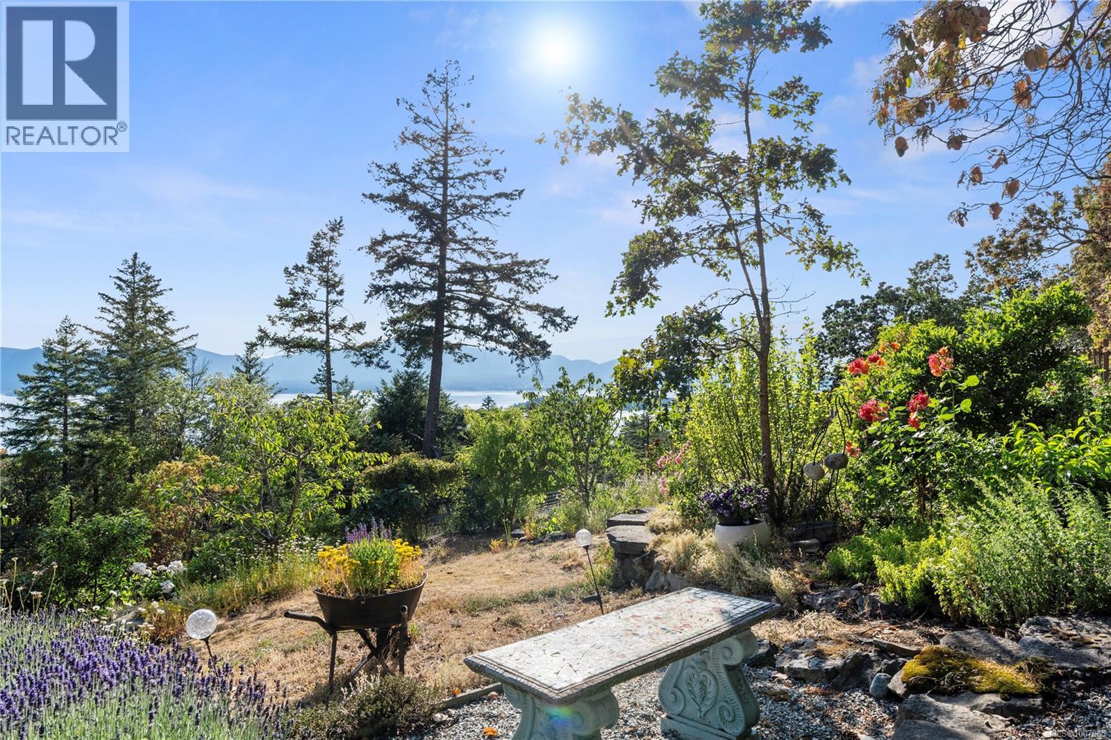 248 Suneagle Dr, Salt Spring