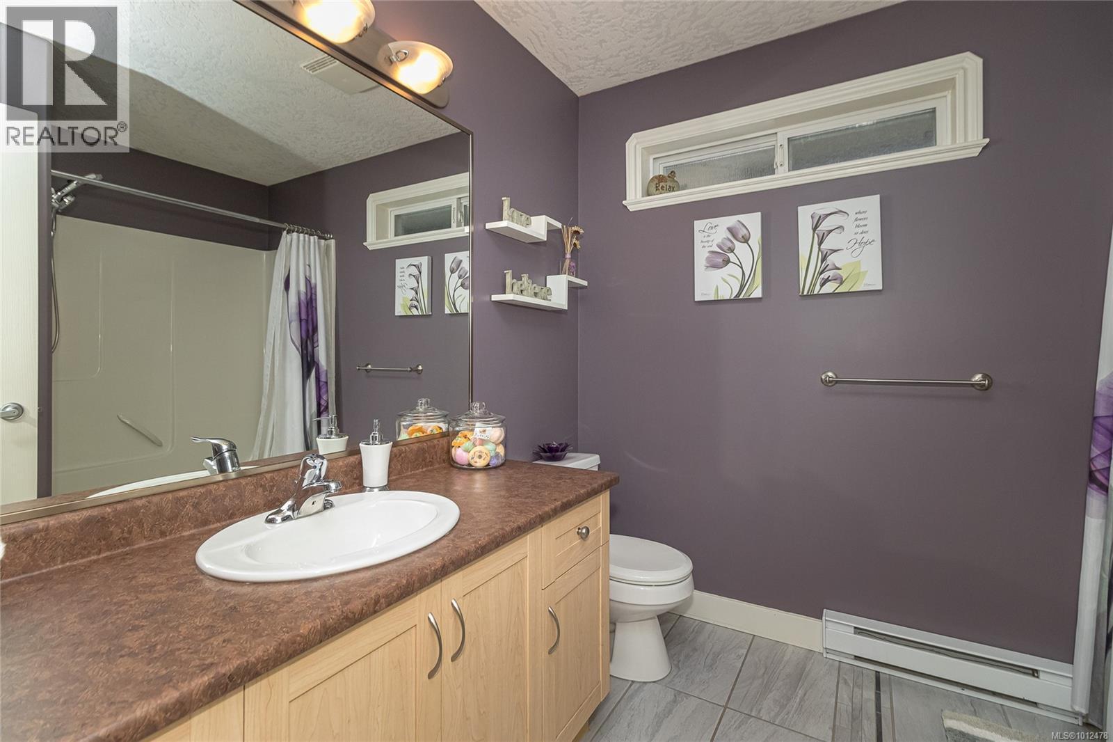 832 Pintail Pl, Langford