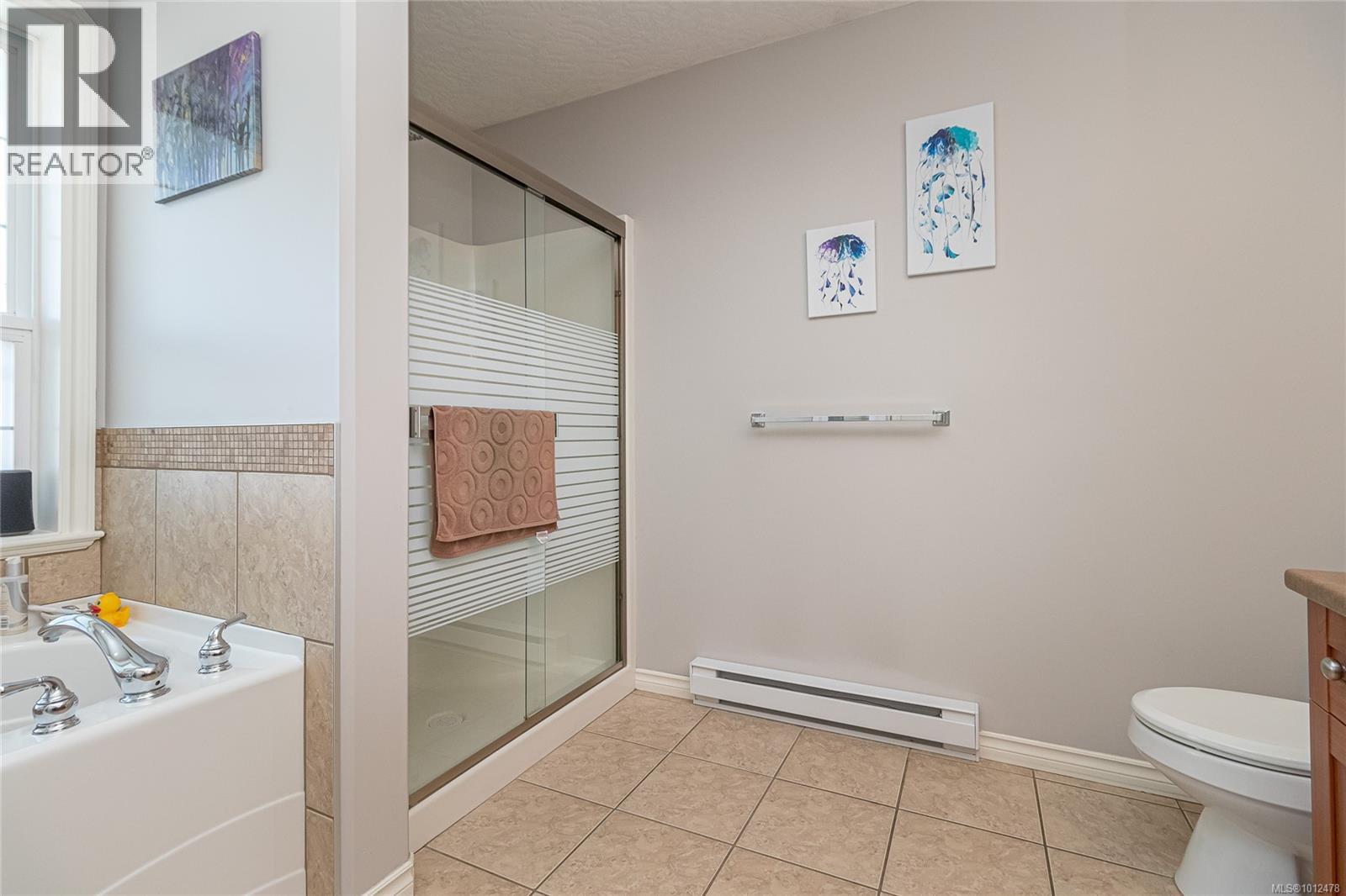 832 Pintail Pl, Langford