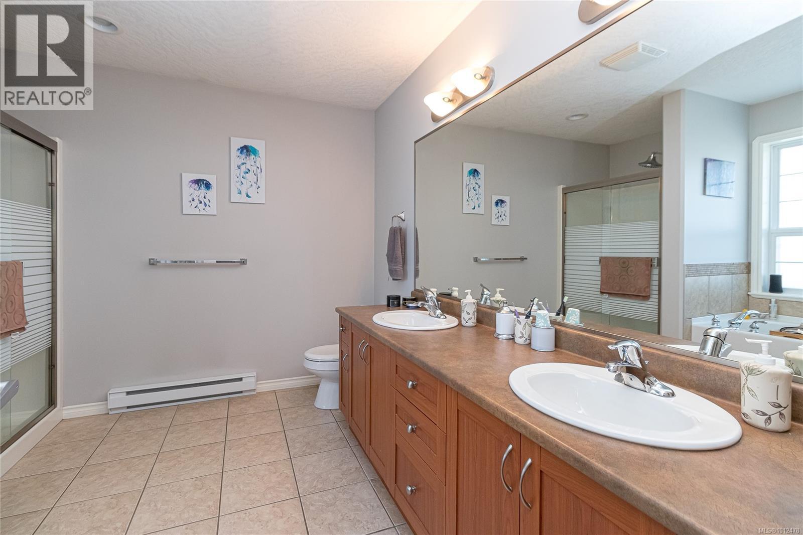 832 Pintail Pl, Langford