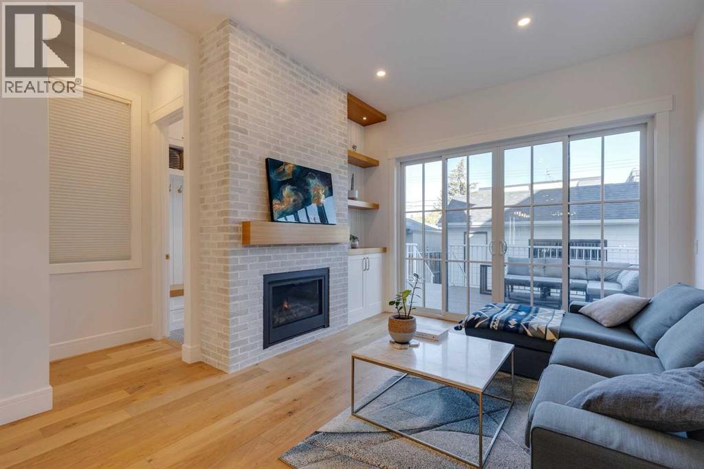 Single Family House for Sale in   Avenue NW West Hillhurst Calgary 